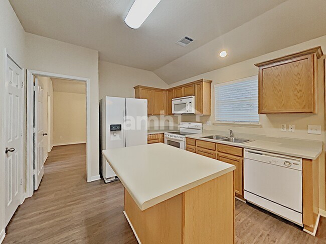 Building Photo - 12019 Mill Summit