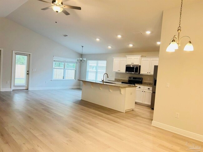 Building Photo - 1715 Leigh Lp