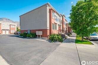 Building Photo - 491 S Freedom Blvd