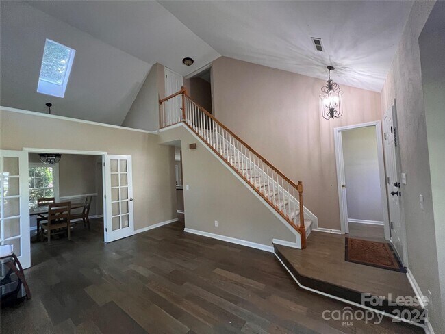 Foto del edificio - 10114 Drew Ct