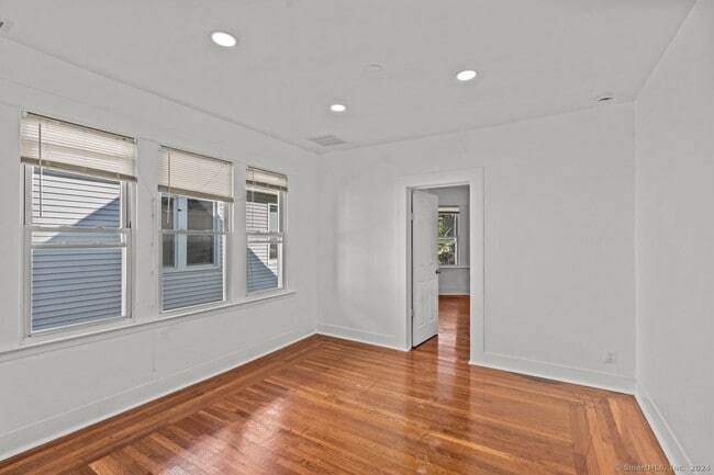 Foto del edificio - 56 Blake St