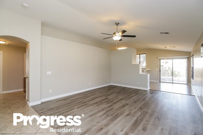 Building Photo - 1168 W Oak Tree Ln