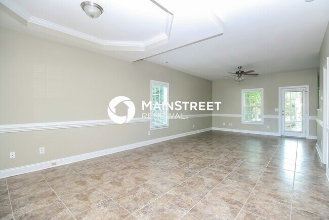 Building Photo - 4 Bedroom Pet-Friendly Home in Greensboro, NC with Main Street Renewal
