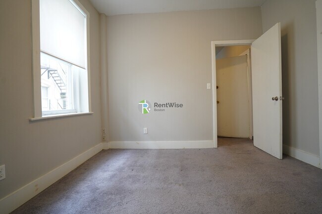 Foto del edificio - 159 Kelton St