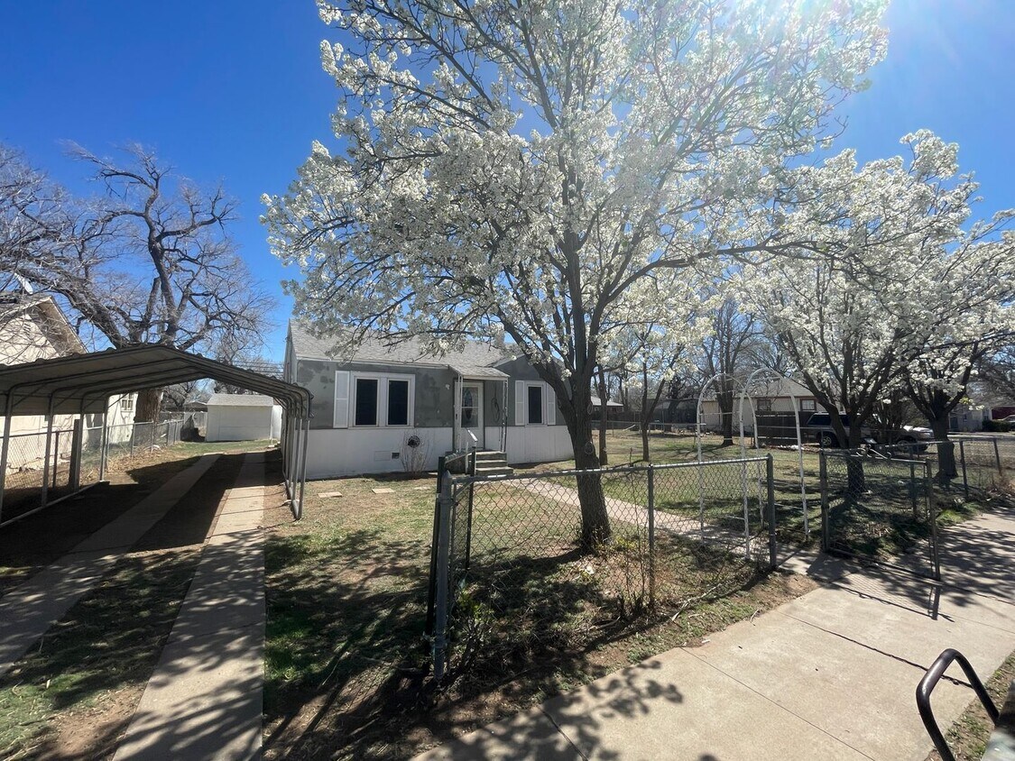 Primary Photo - 3821 S Van Buren St
