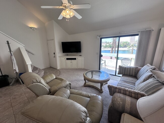 Foto del edificio - 441 Moser Ave