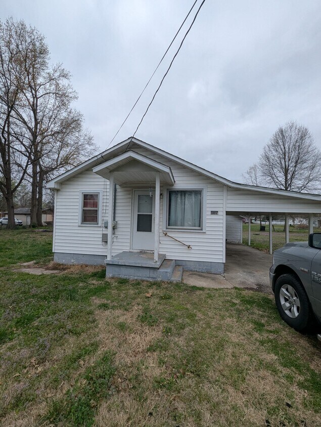 Foto principal - 217 E Vermont St
