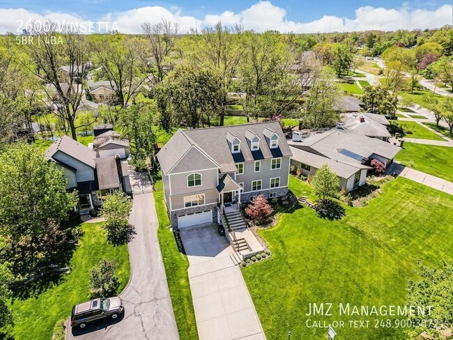 Building Photo - Introducing a spacious 5-bedroom, 3.5-bath...