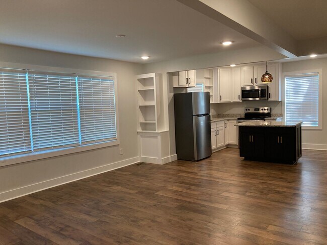 Building Photo - NEW LISTING!!!! Dont Miss Out