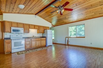 Building Photo - 839 S Hazzle Ct