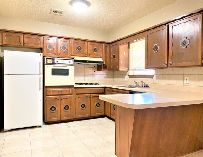 Foto del edificio - A gorgeous home near Tinker Air Force Base!!!