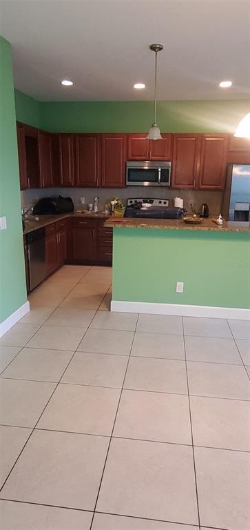 Building Photo - 1418 Salisbury Dr