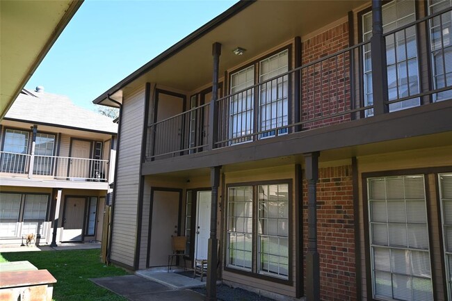 Building Photo - 12210 W Bellfort Blvd