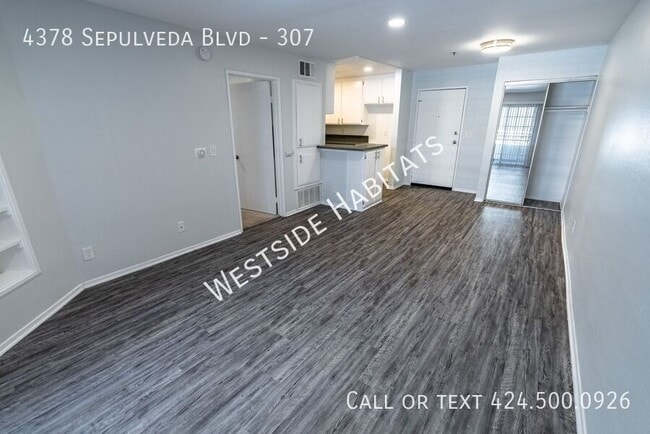 Building Photo - 4378 Sepulveda Blvd