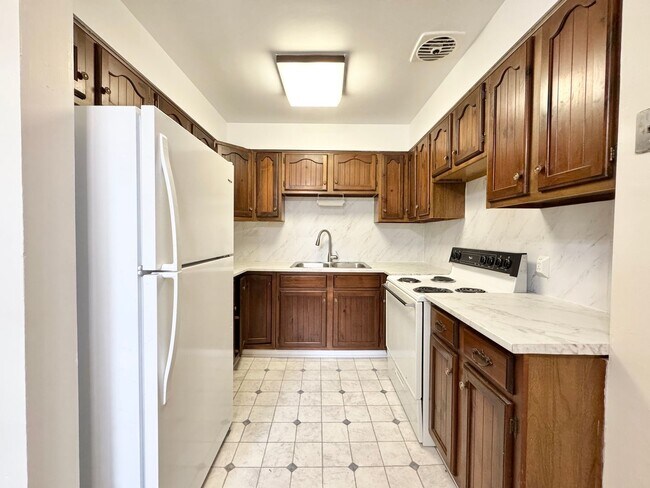Foto del edificio - Adorable 2 Bedroom Duplex Close to Downtow...
