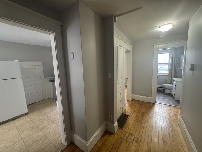 Building Photo - 237 High St