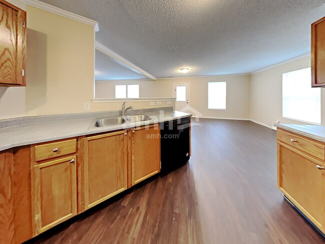 Foto del edificio - 8306 Becks Mill Lane