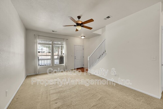 Foto del edificio - 4877 Harrier Ridge Dr