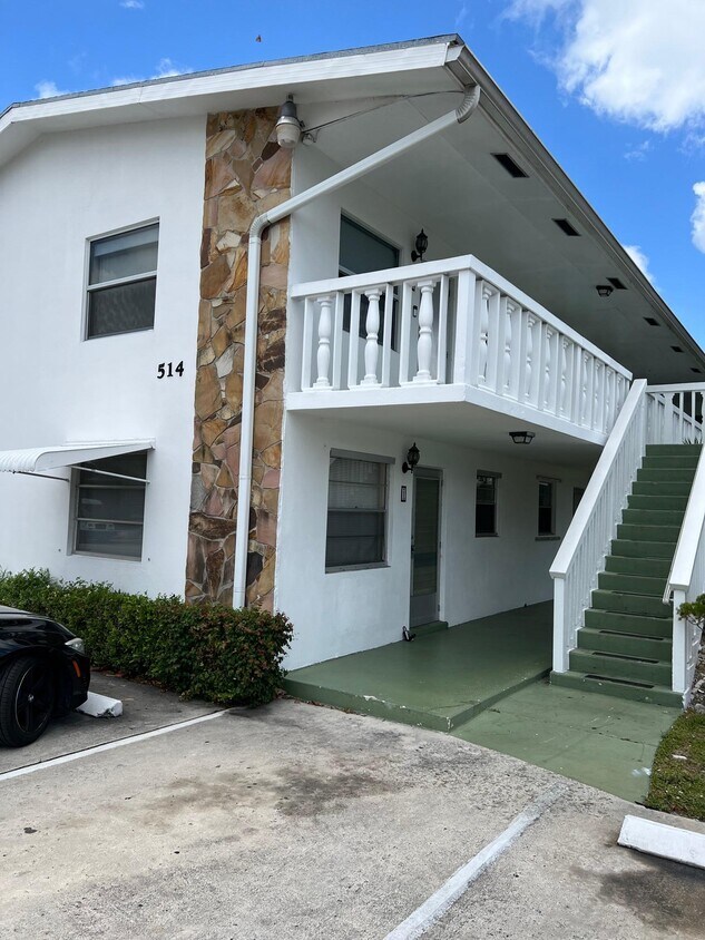 514 S C St Unit 1, Lake Worth, FL 33460 Condo for Rent in Lake Worth