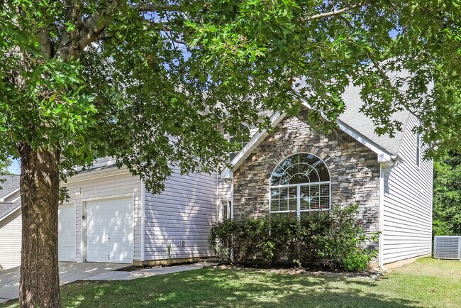 Building Photo - 6926 Foxmoor Way