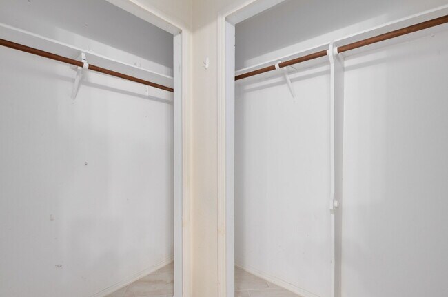Building Photo - 738 Rosalie Way