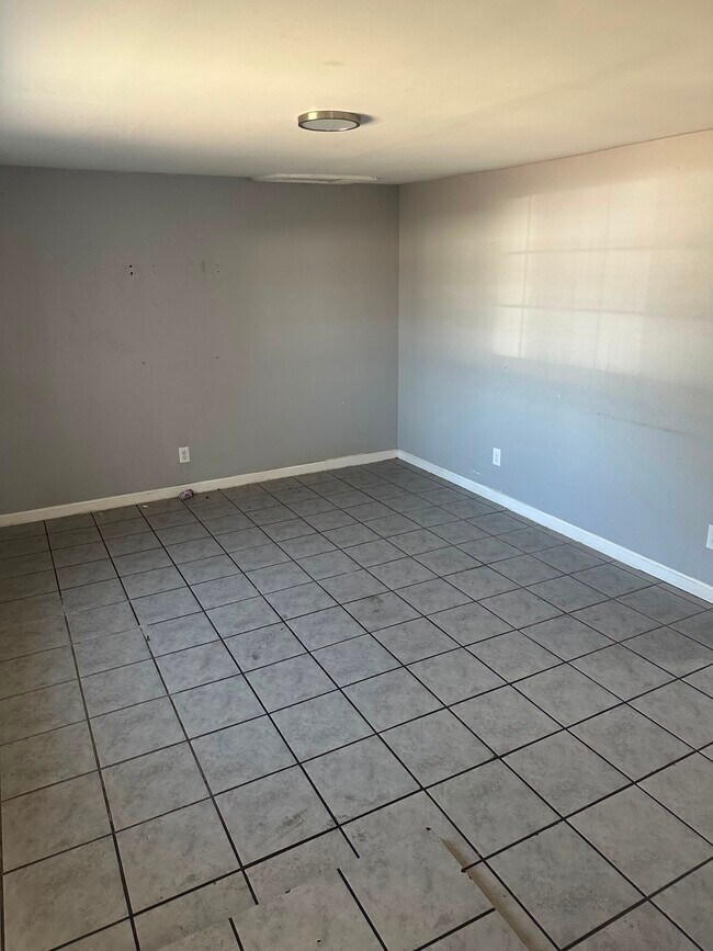 Building Photo - 1806 Orange St