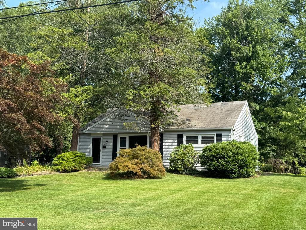 Primary Photo - 701 Devon Rd