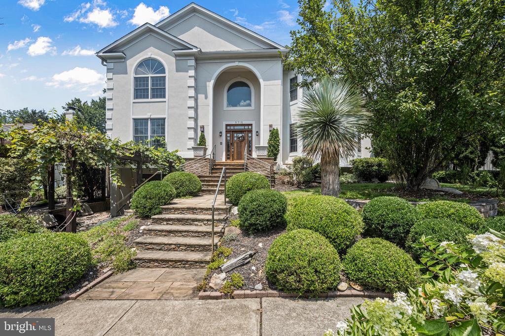 Foto principal - 9715 Singleton Dr