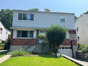 Building Photo - 549 Almena Ave