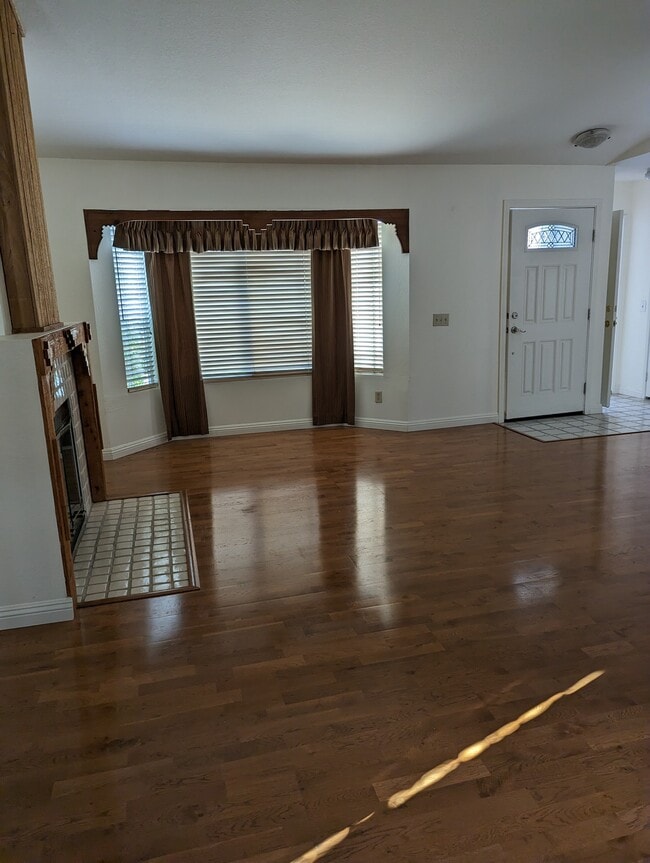 Building Photo - 39944 Snow Gum Ln