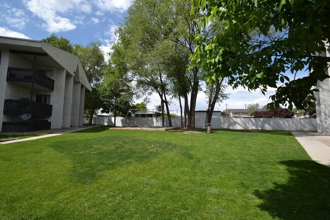 Photo - Awesome 3 Bed 2 Bath Condo Unit in Murray!!!