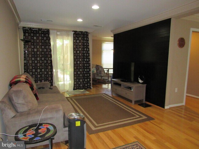 Foto del edificio - 3354 Woodburn Rd