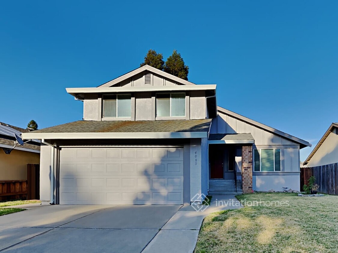 Primary Photo - 4085 N Country Dr