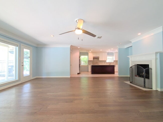 Building Photo - 139 Haversham Dr