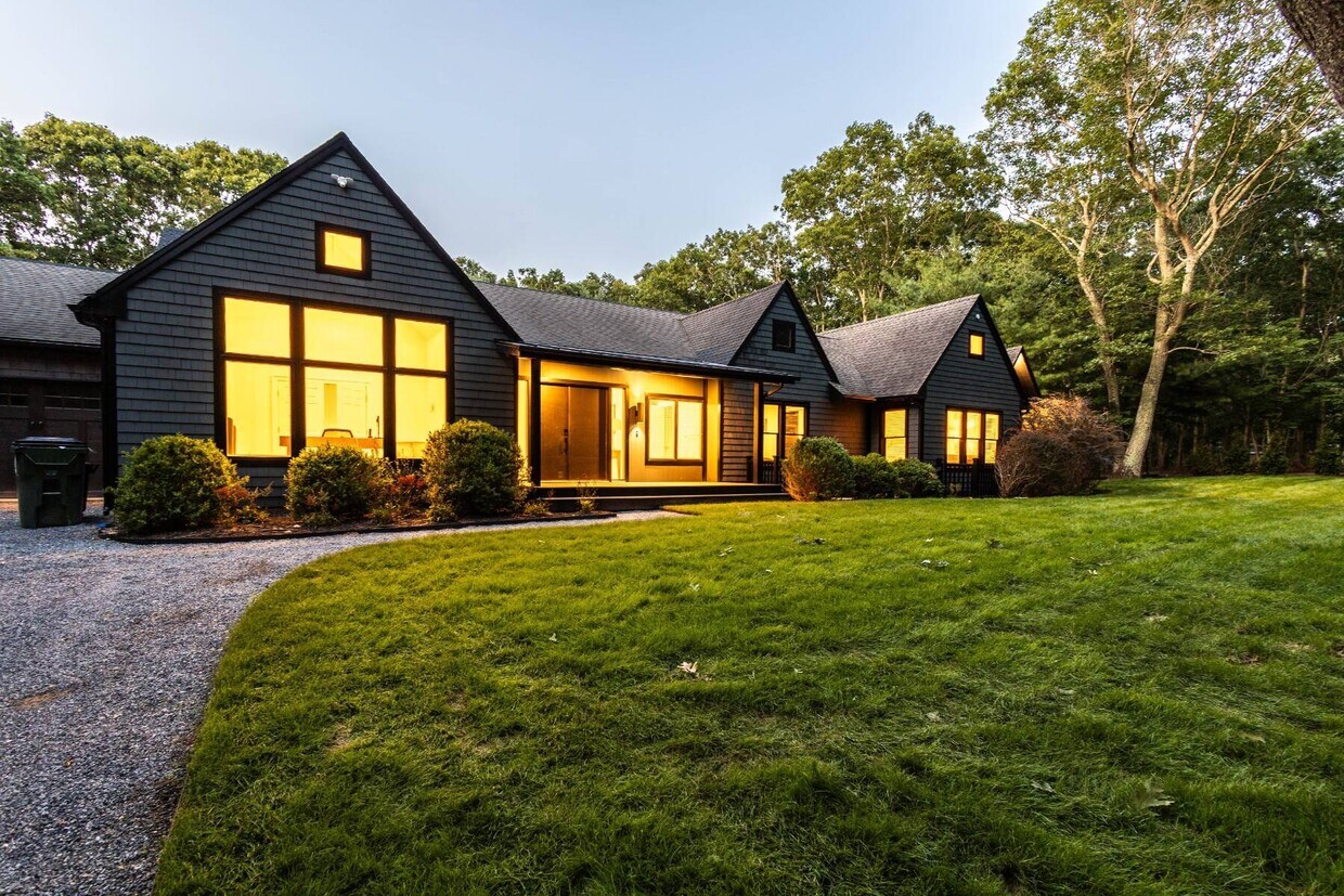 Primary Photo - 500 Water Mill Towd Rd