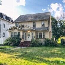 Building Photo - 231 E 3rd Ave