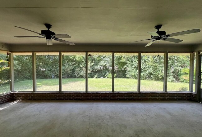 Foto del edificio - 4409 McCampbell Dr