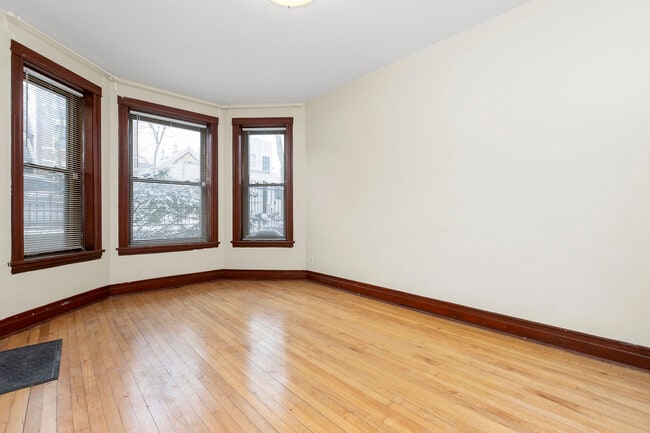 Building Photo - 1719 N Wood St