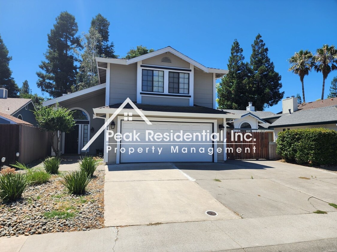 Primary Photo - Upgraded, Nice 3 bedroom 2.5 bathroom home...