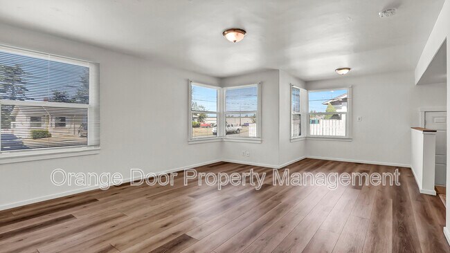 Building Photo - 77 S California Ave