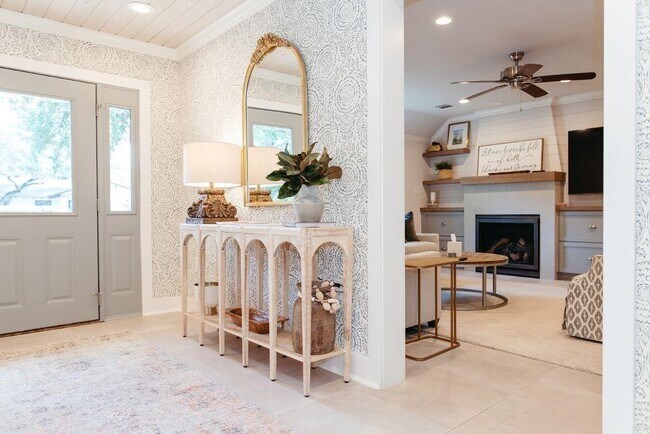 Building Photo - 4008 Greenhill Pl