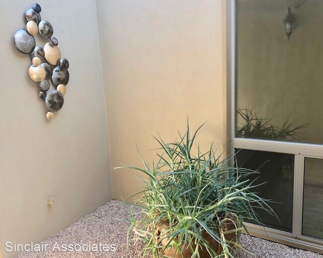 Foto del edificio - 3 br, 2 bath House - 2750 W. Magee Road