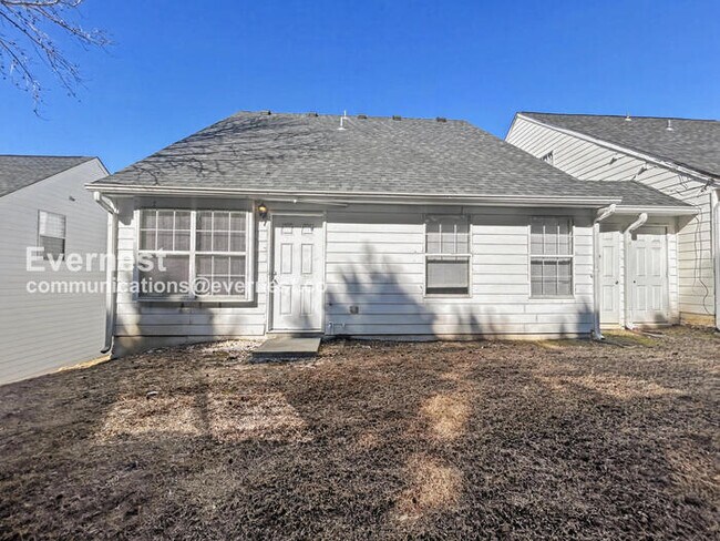 Building Photo - Spacious Home with Garage and Modern Features