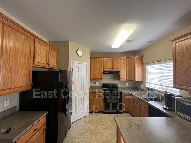 Building Photo - 405 Bertelli Ct