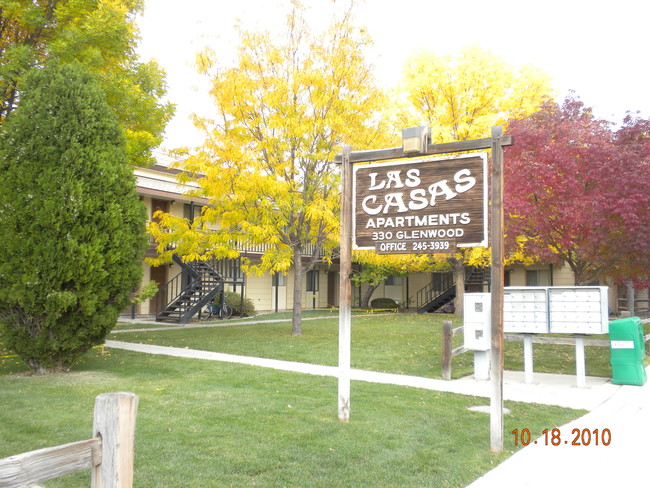 Outside sign - Las Casas Apartments