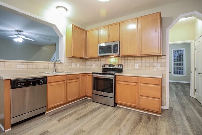 Foto del edificio - 7808 Green Mill Dr