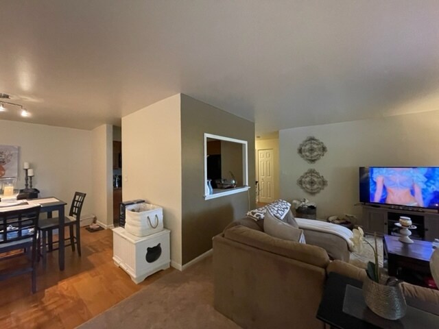 Foto del edificio - 1605 E Central Rd