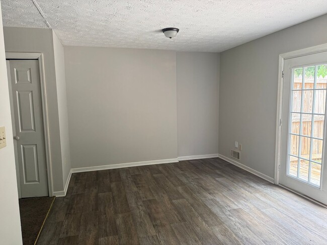 Photo - 208 Highland Park Dr Apartment