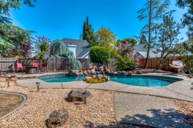 Building Photo - 6225 Thicket Ct