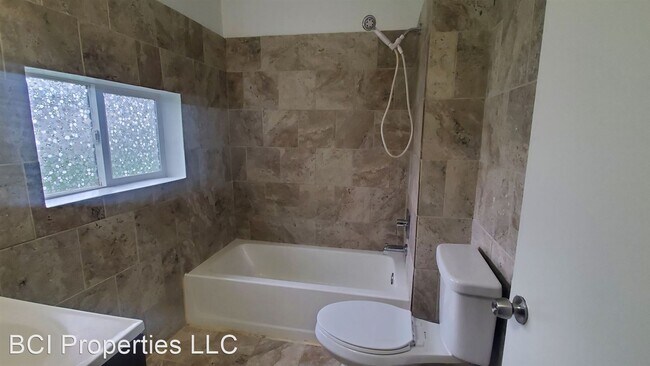 Foto del edificio - 3 br, 1 bath House - 615-15th St SE